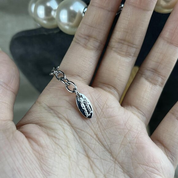 NEW Vivienne Westwood Giant Faux Pearl Necklace Silver - Picture 8 of 9